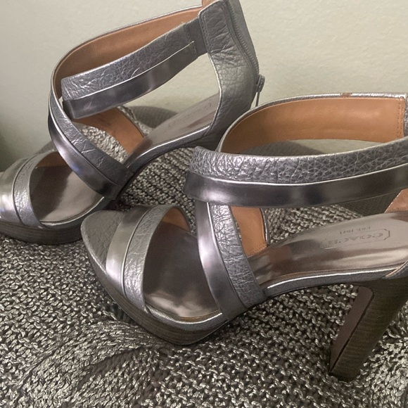 Coach heels - Picture 3 of 10